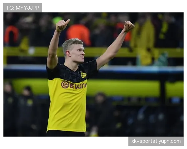 哈兰德本赛季高位逼抢撕开防线对比前锋角色显著提升