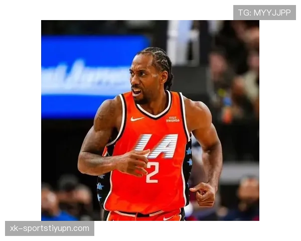 伦纳德利用挡拆创造得分机会 拉开与队友关键时刻表现差距