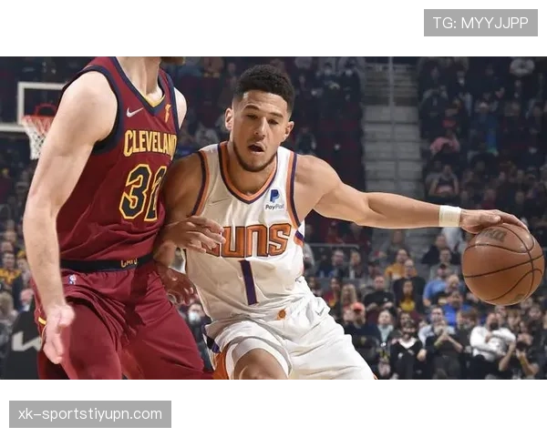 纳什无球跑动牵制防线，改变太阳进攻结构